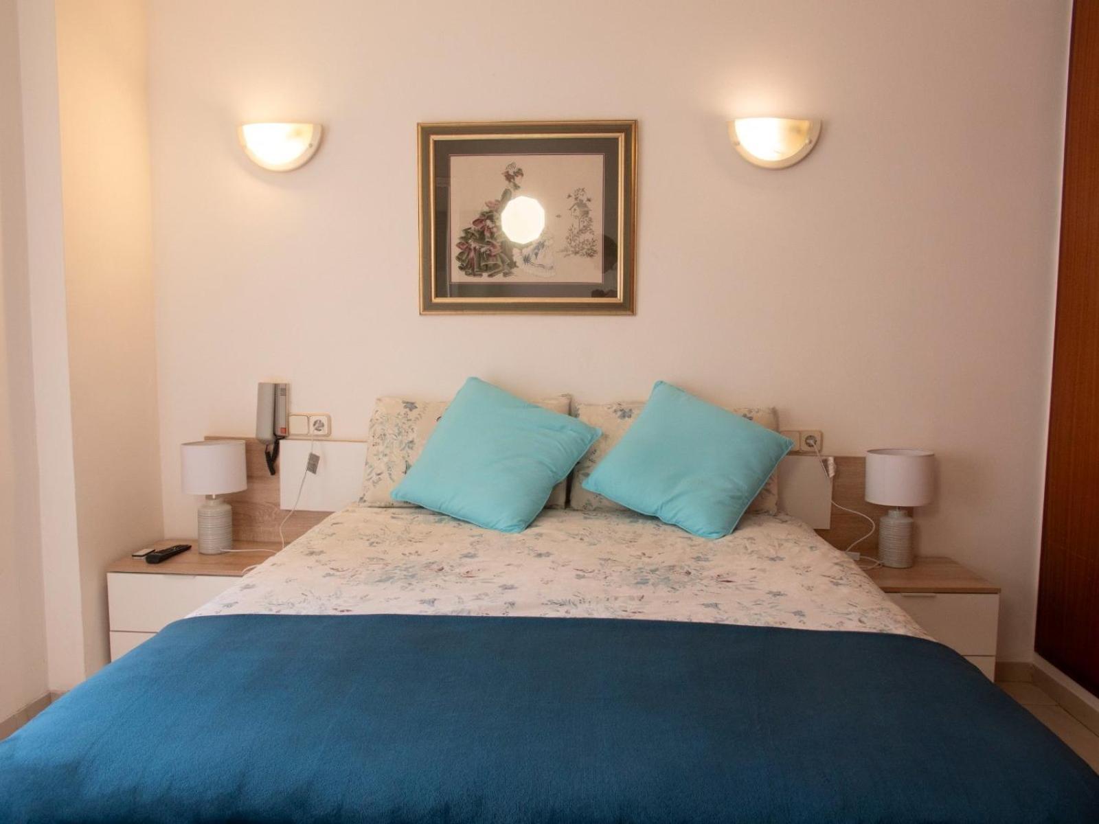 Comode Apartament Al Bell Mig De Херона Екстериор снимка